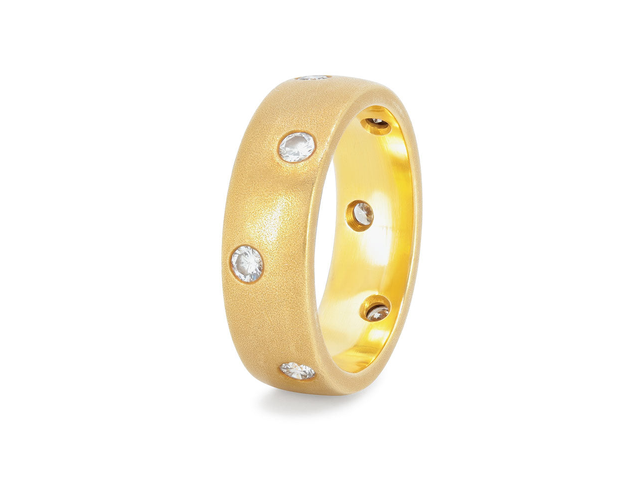 Diamond Band in 18K Gold