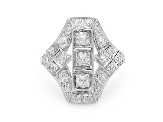 Art Deco Diamond Ring in Platinum