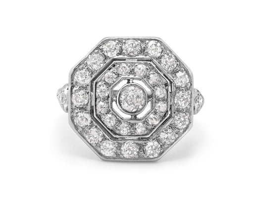 Art Deco Diamond Ring in Platinum