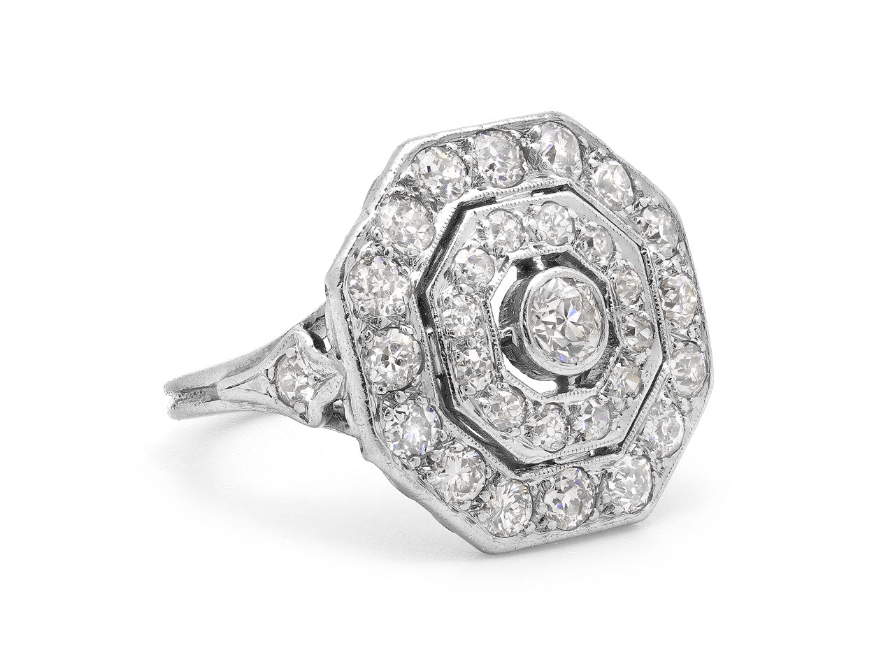 Art Deco Diamond Ring in Platinum