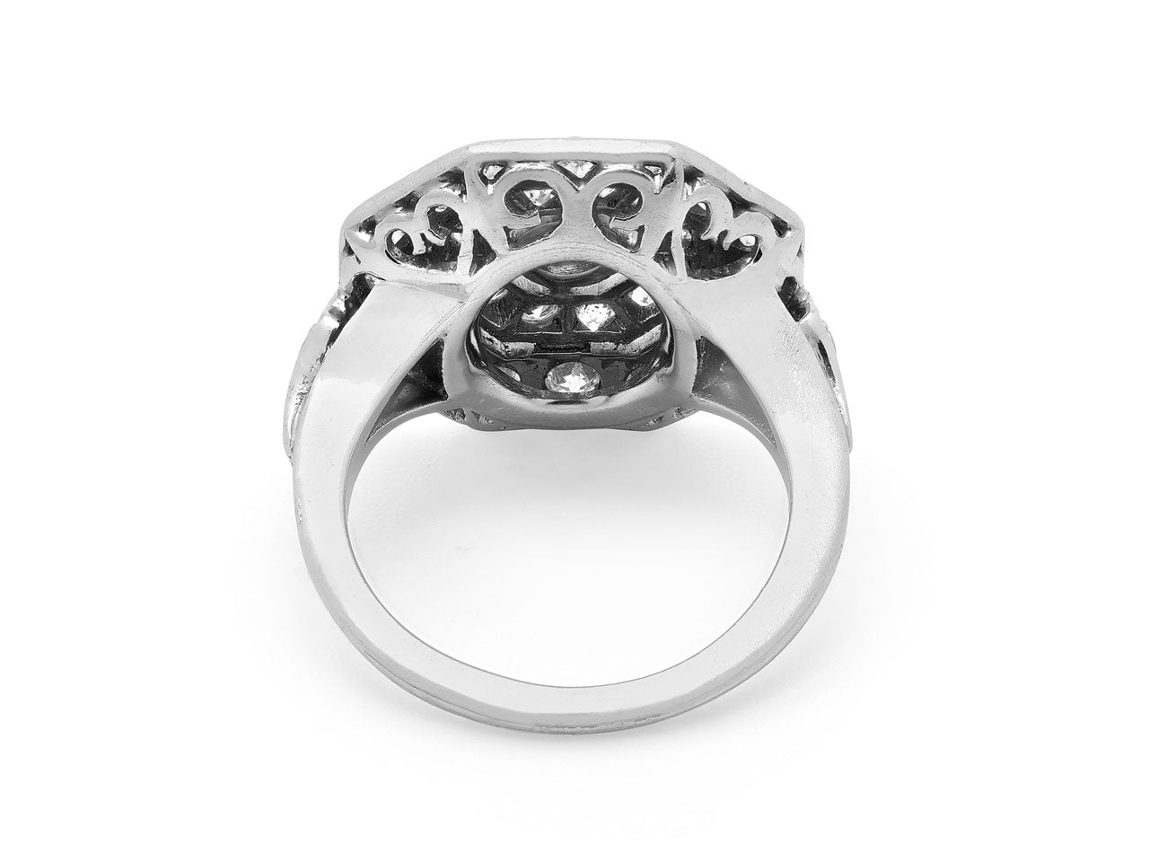 Art Deco Diamond Ring in Platinum