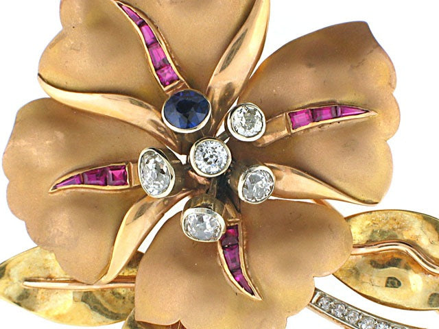 Retro Flower Brooch in 18K