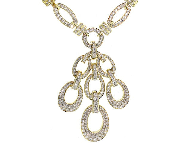 Diamond Link Necklace with Diamond Pendant in 18K