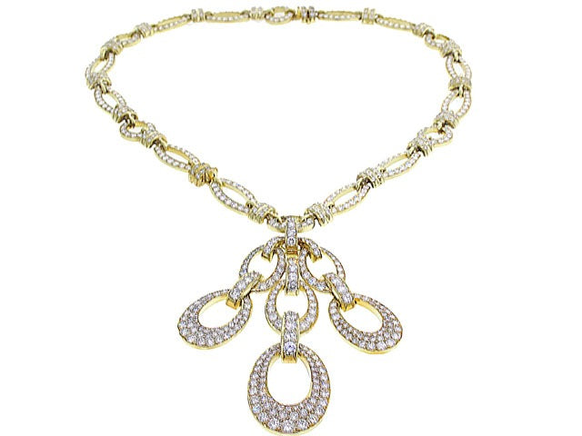 Diamond Link Necklace with Diamond Pendant in 18K