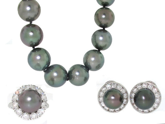 Harry Winston Tahitian Pearl and Diamond Set in Platinum and 18K