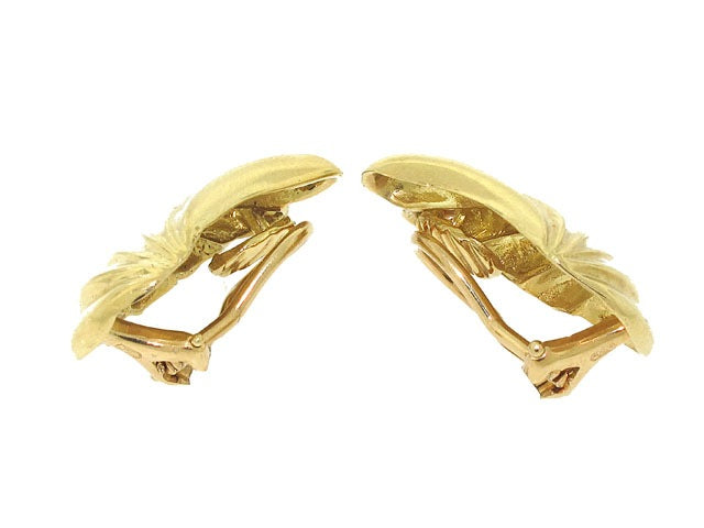 Fan Earrings in 18K