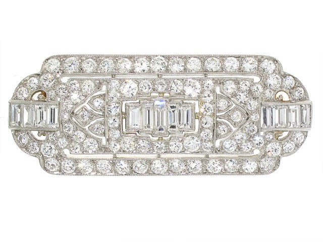 Art Deco Diamond Brooch in Platinum