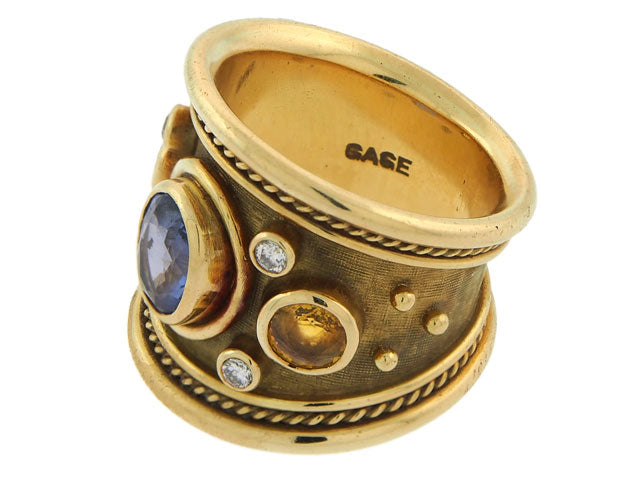 Elizabeth Gage Sapphire 'Tapered Templar' Ring in 18K Gold