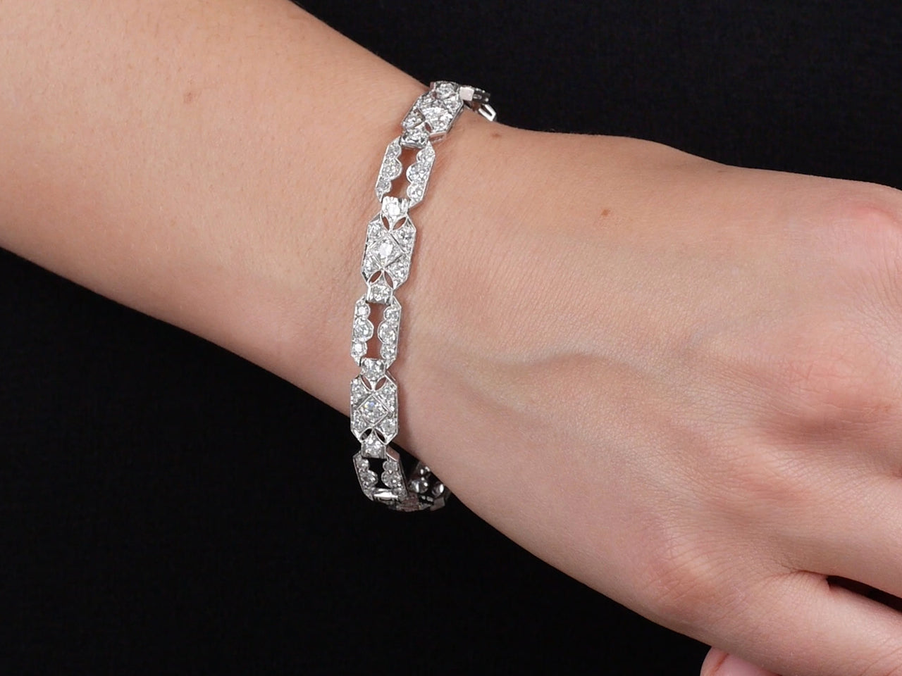 Art Deco Diamond Bracelet in Platinum