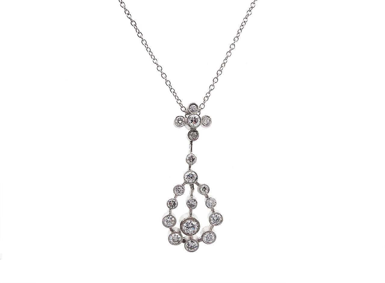 Diamond Pendent Necklace in 18K White Gold