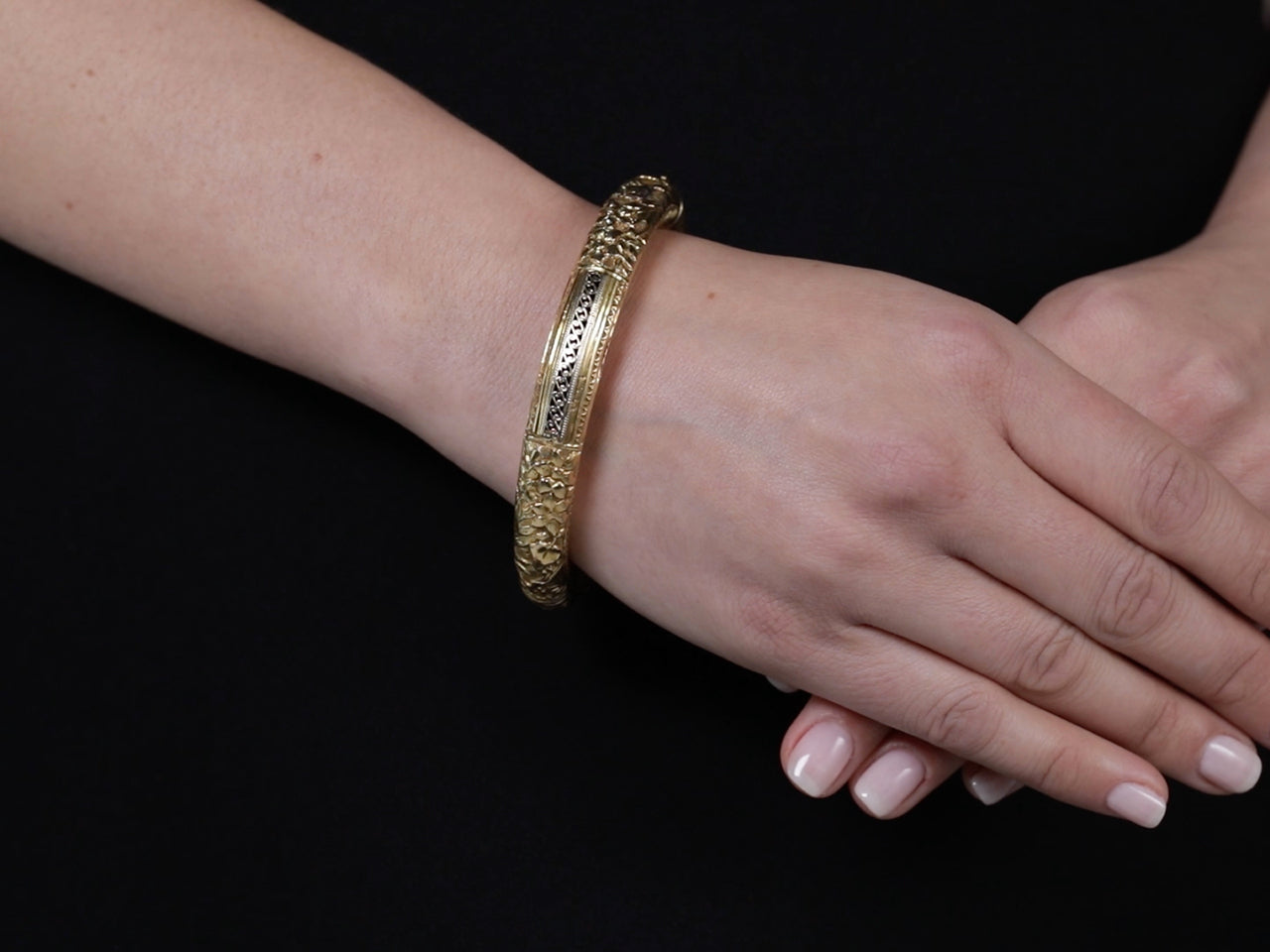 Antique Victorian Gold Bangle in 18K Gold