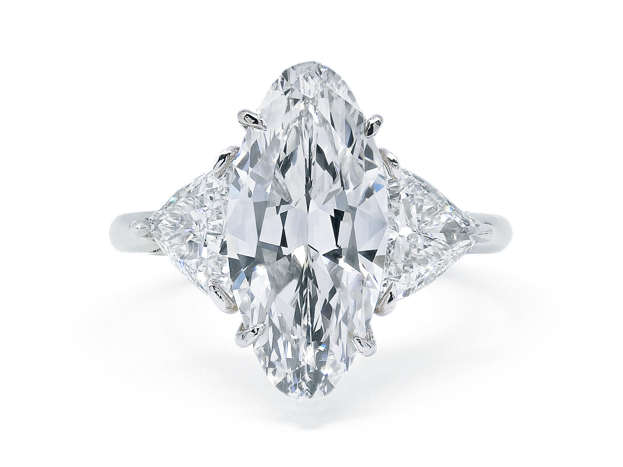 Marquise 'Moval' Diamond Ring in Platinum, 3.70 carat I/VS-1