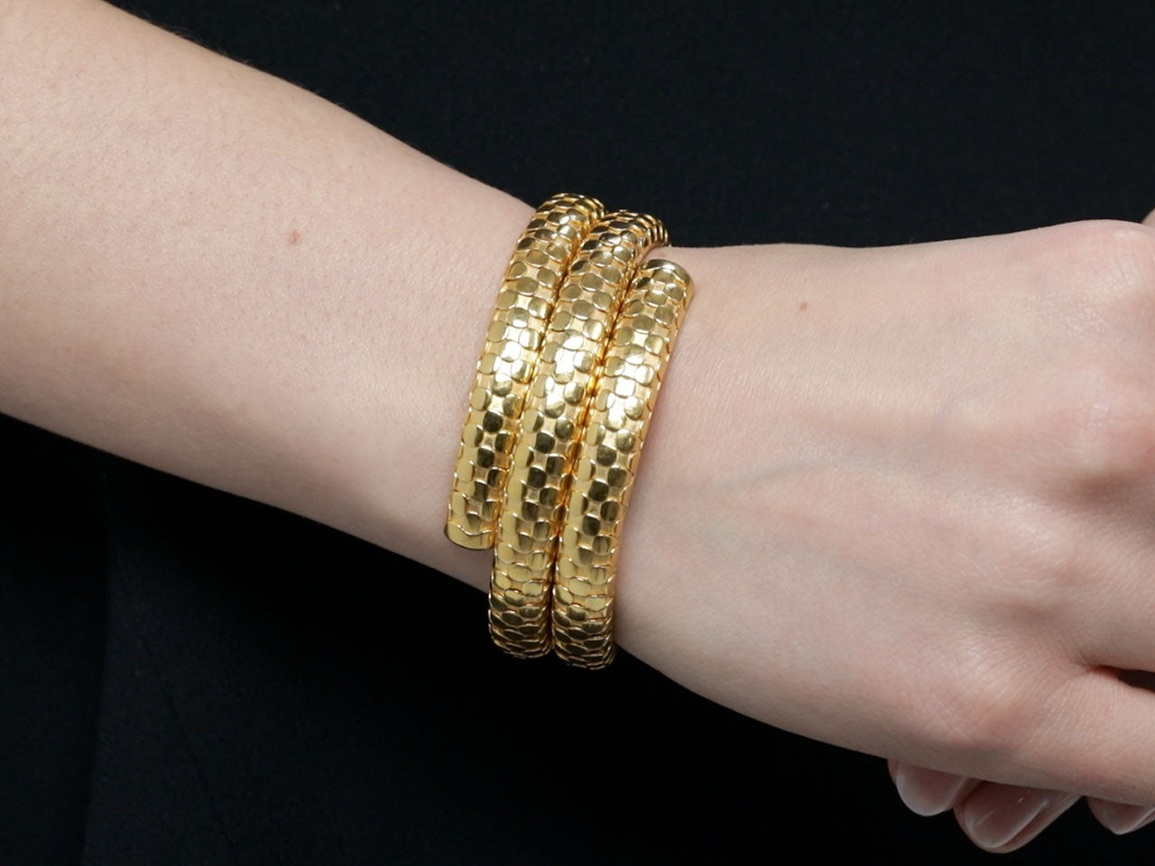 John Hardy Double Coil Dot Bracelet in 18K Gold