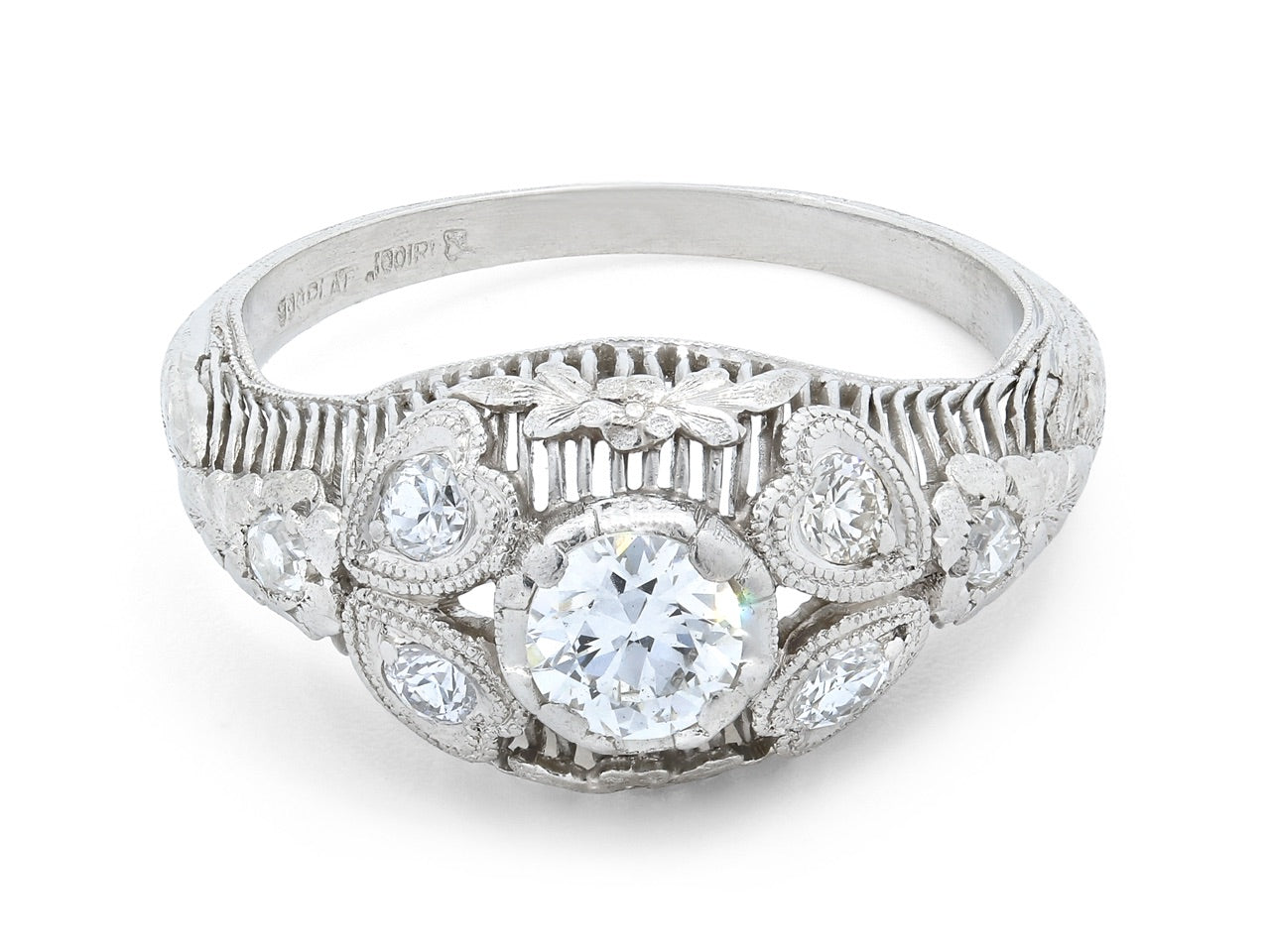 Art Deco Diamond Ring in Platinum