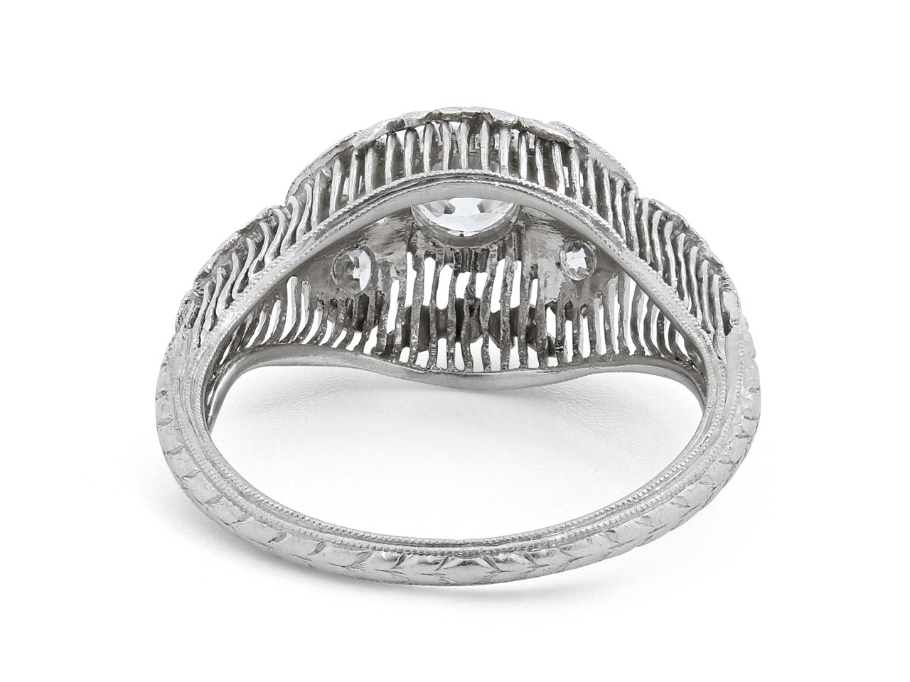 Art Deco Diamond Ring in Platinum