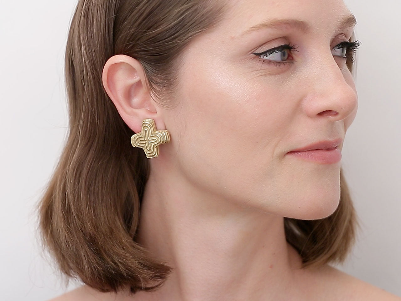 Christopher Walling 'X' Earrings in 18K Gold