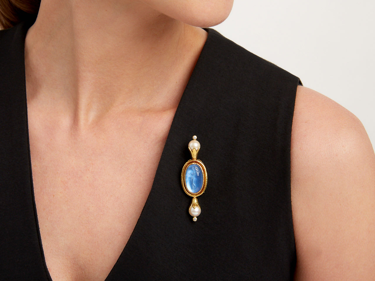 Elizabeth Locke Venetian Glass and Pearl Intaglio Brooch in 18K Gold