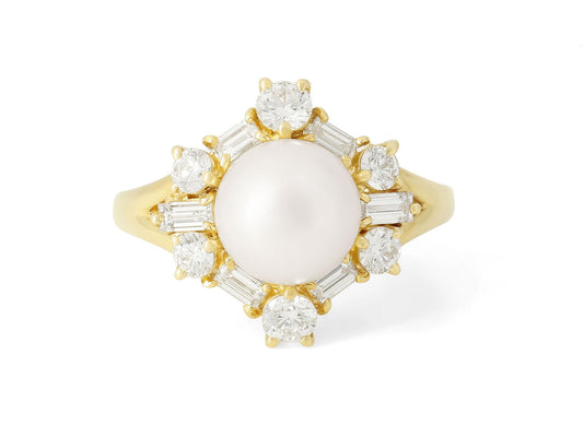 Mikimoto Pearl and Diamond Ring in 18K Gold