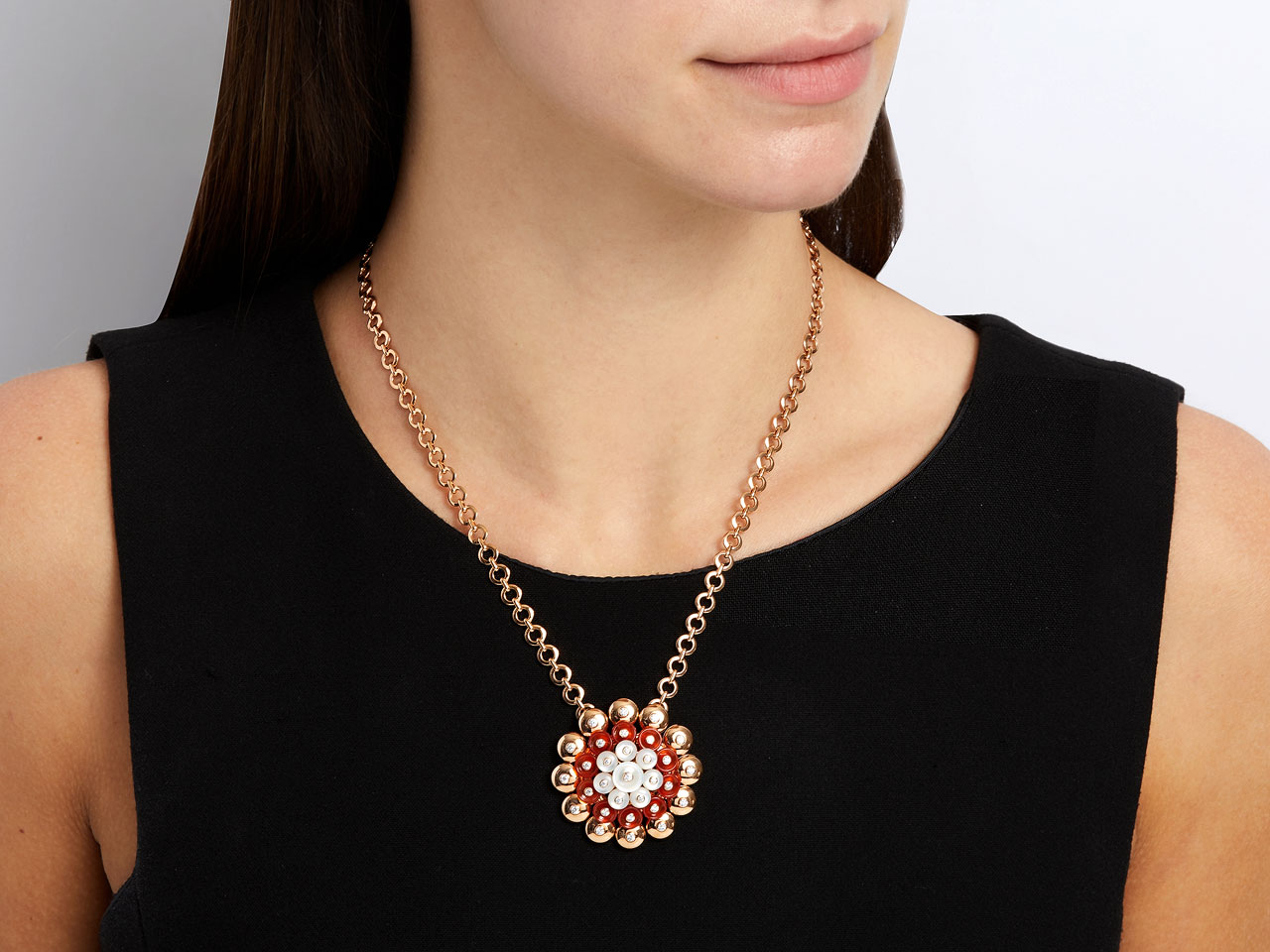 Van Cleef & Arpels 'Bouton d'or' Carnelian, Mother-of-Pearl and Diamond Pendant in 18K Rose Gold