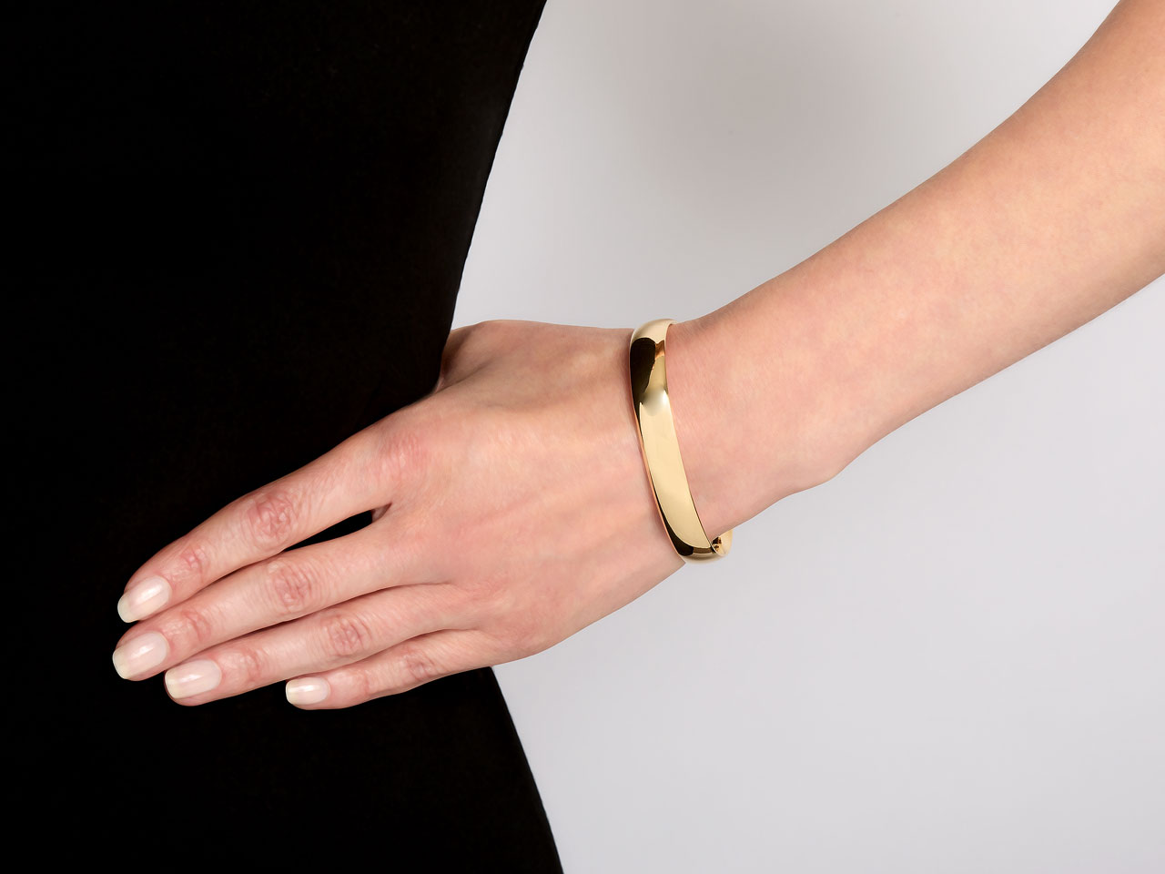 Italian Flexible Cuff Bracelet in 18K Gold, by Beladora