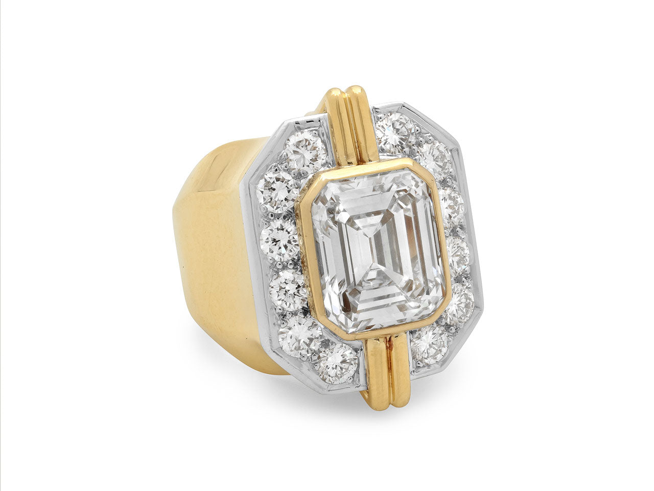 Emerald Cut Diamond, 4.53 carats M/VS1, Ring in 18K Gold and Platinum