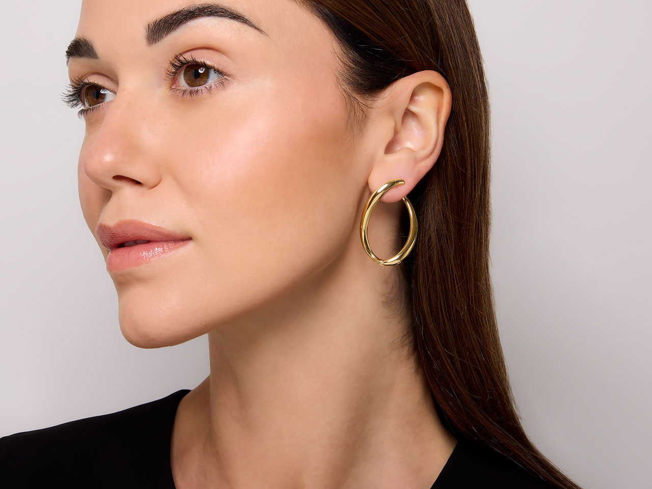 Loop Earrings in 18K Gold, by Beladora