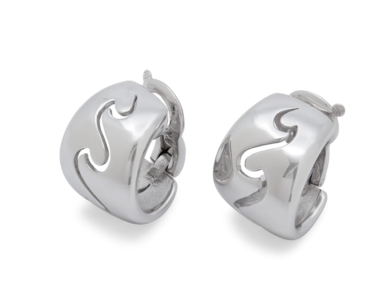 Van Cleef & Arpels Earrings in 18K White Gold