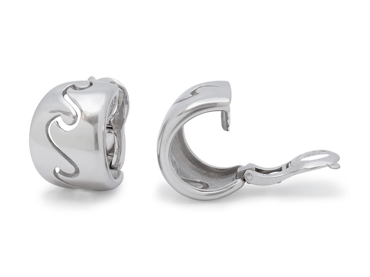 Van Cleef & Arpels Earrings in 18K White Gold