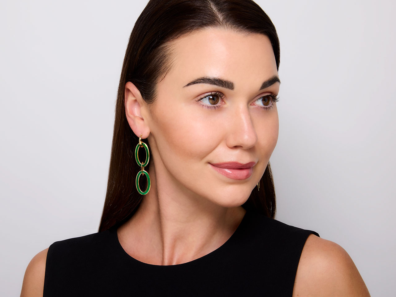 Green Enamel Oval Link Earrings in 18K Gold