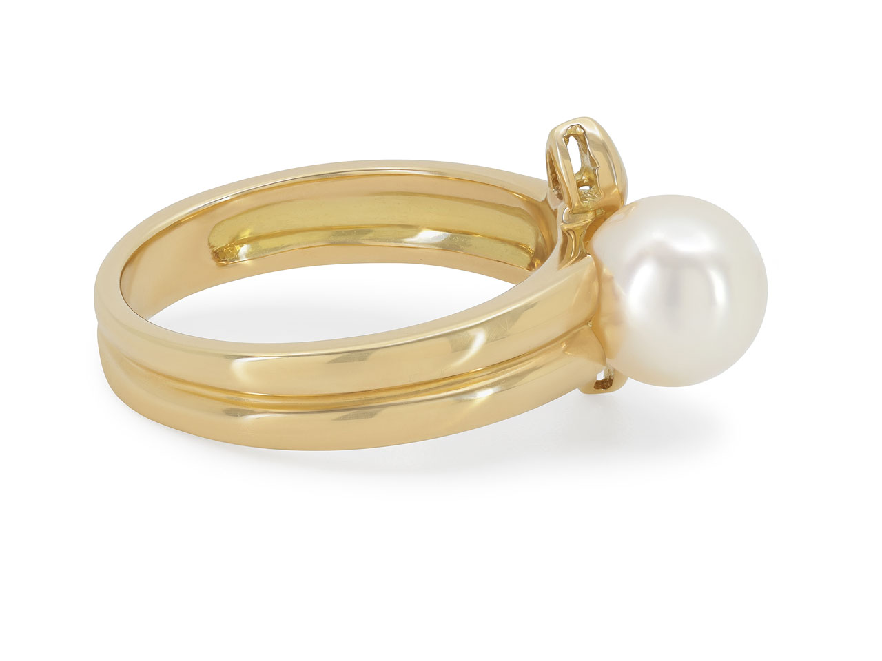 Van Cleef & Arpels Pearl Flower Ring in 18K Gold